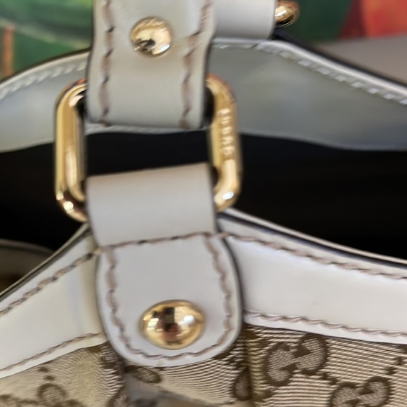 GUCCI Bag - Picture 9 of 15